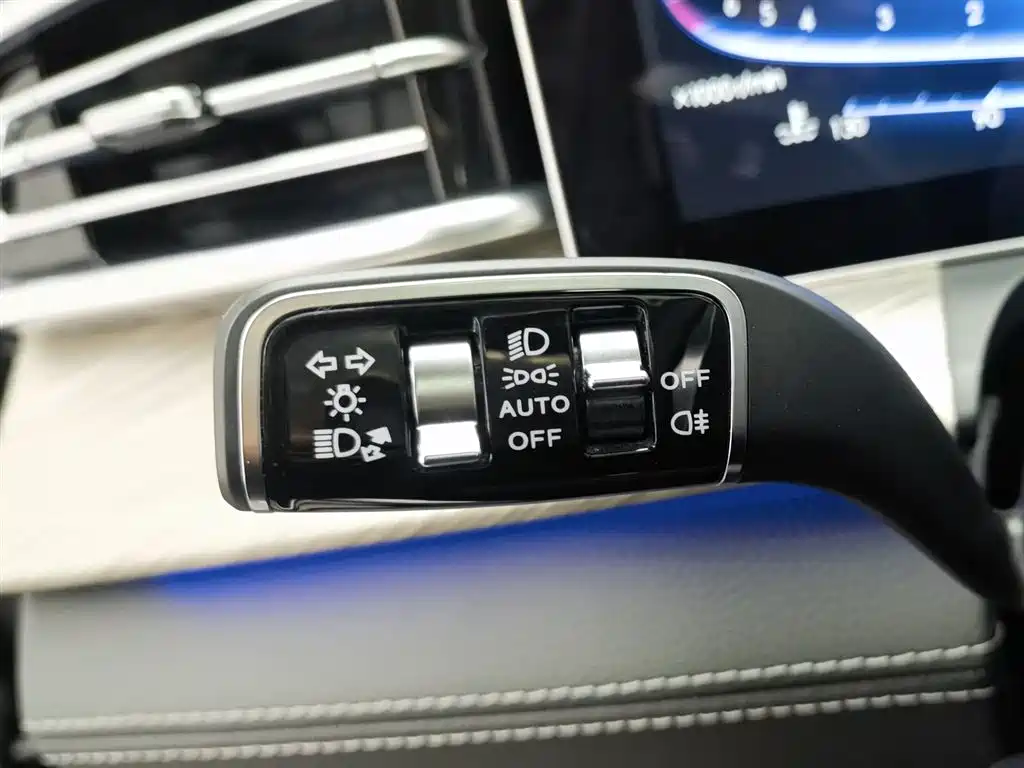 Hongqi H9 2020 3.0T Zhilian Qiling four-seater version купить на сайте DeffCars