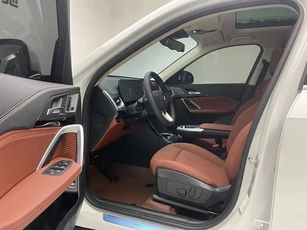 BMW X1 2025 sDrive25Li X Design Package купить на сайте DeffCars