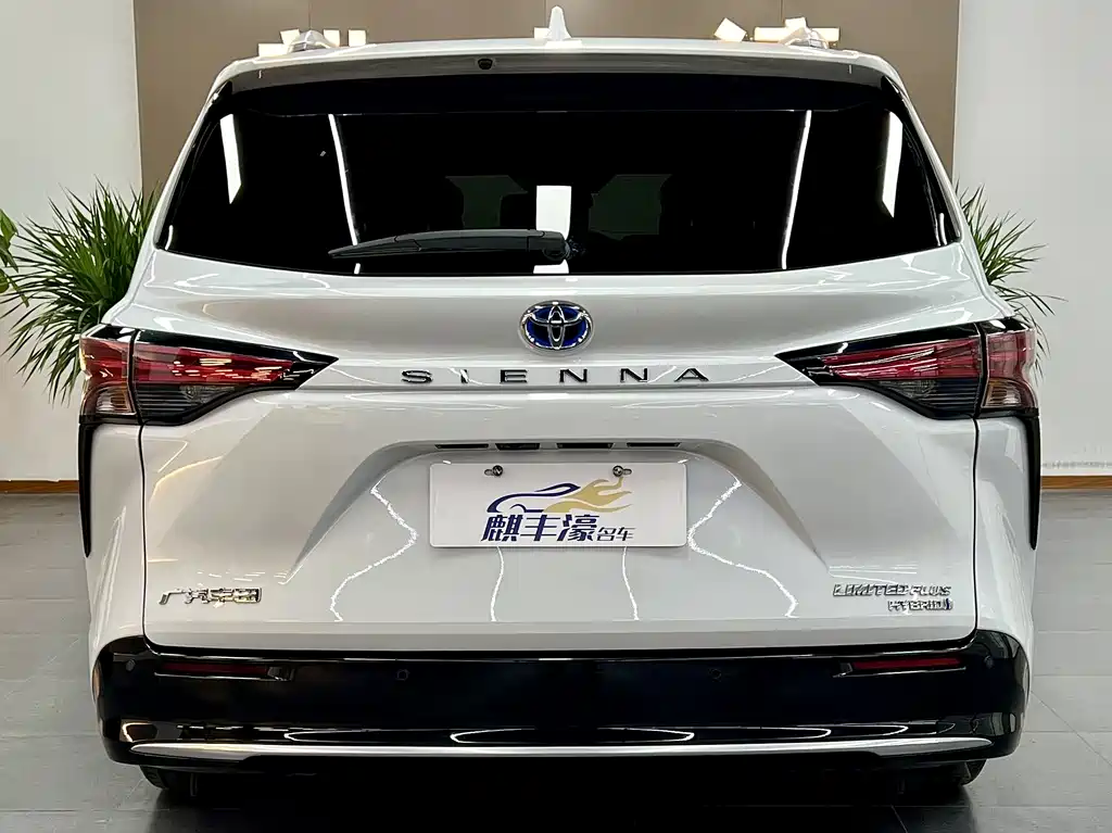 SIENNA 2021 2.5L Hybrid Extreme Edition купить на сайте DeffCars