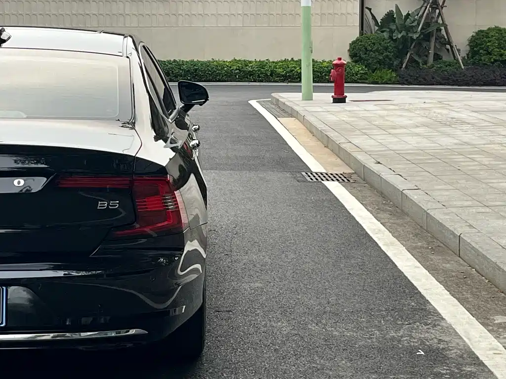 Volvo S90 2022 B5 Zhiyuan Luxury Edition купить на сайте DeffCars