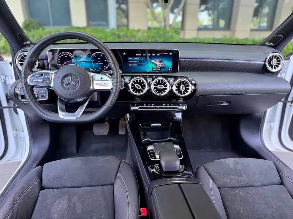 Mercedes-Benz A-Class 2019 A 200 L Sports Sedan купить на сайте DeffCars