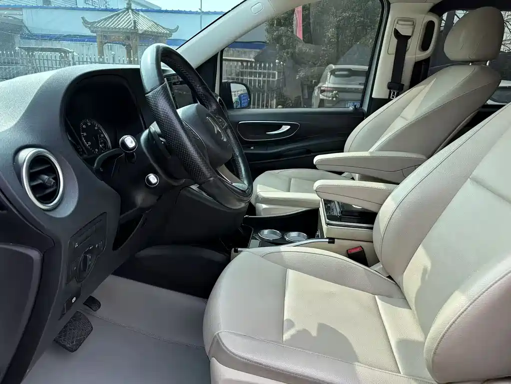Vito 2018 2.0T Elite Edition 7 seats National V купить на сайте DeffCars