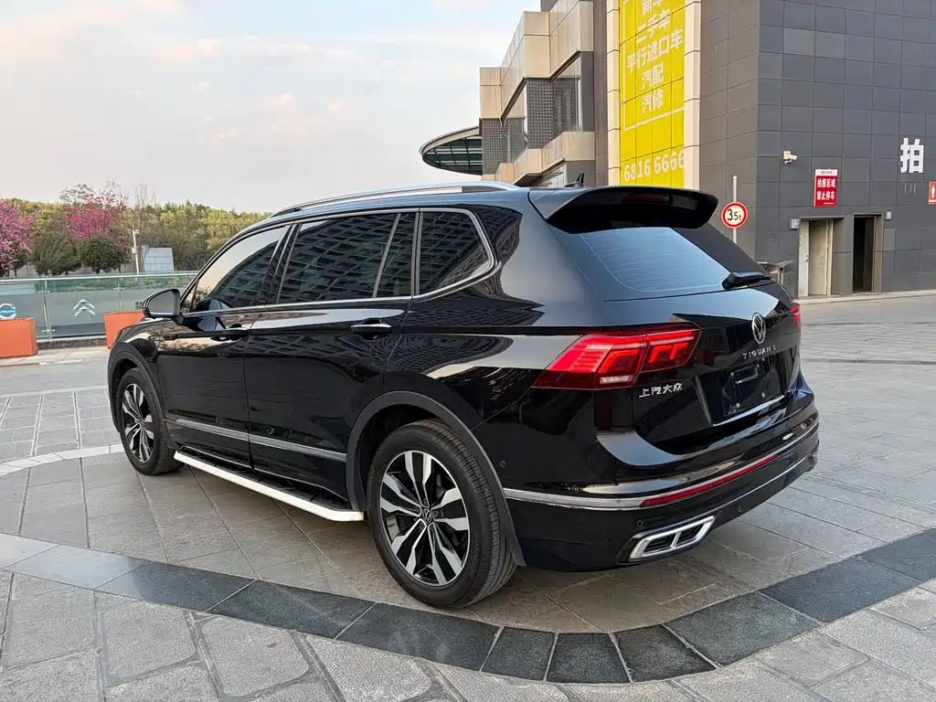 Tiguan L 2024 330TSI automatic two-wheel drive R-Line version купить на сайте DeffCars