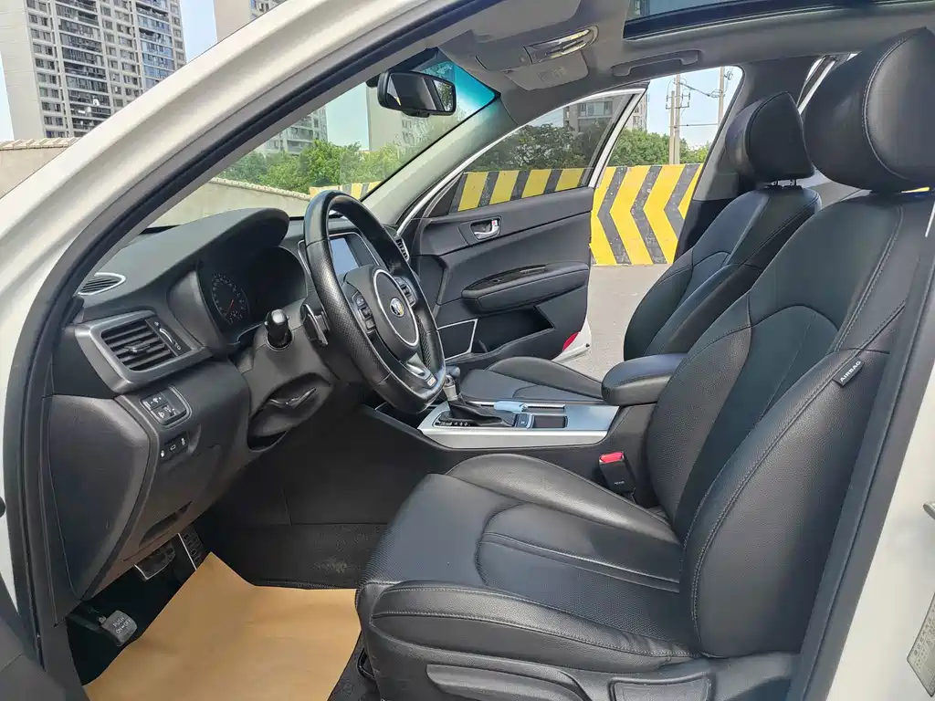 Kia K5 2016 1.6T automatic LUX купить на сайте DeffCars
