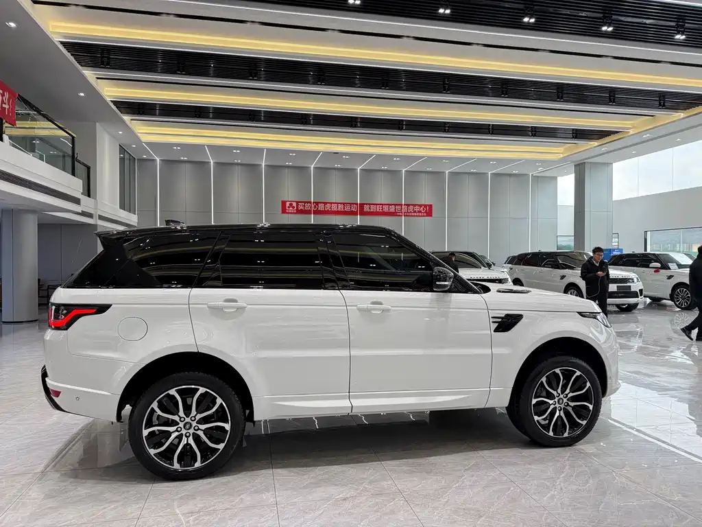 Range Rover Sport 2022 3.0 L6 Black Edition купить на сайте DeffCars