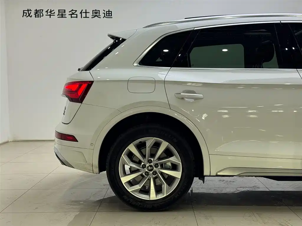 Audi Q5L 2022 40T luxury and dynamic model купить на сайте DeffCars