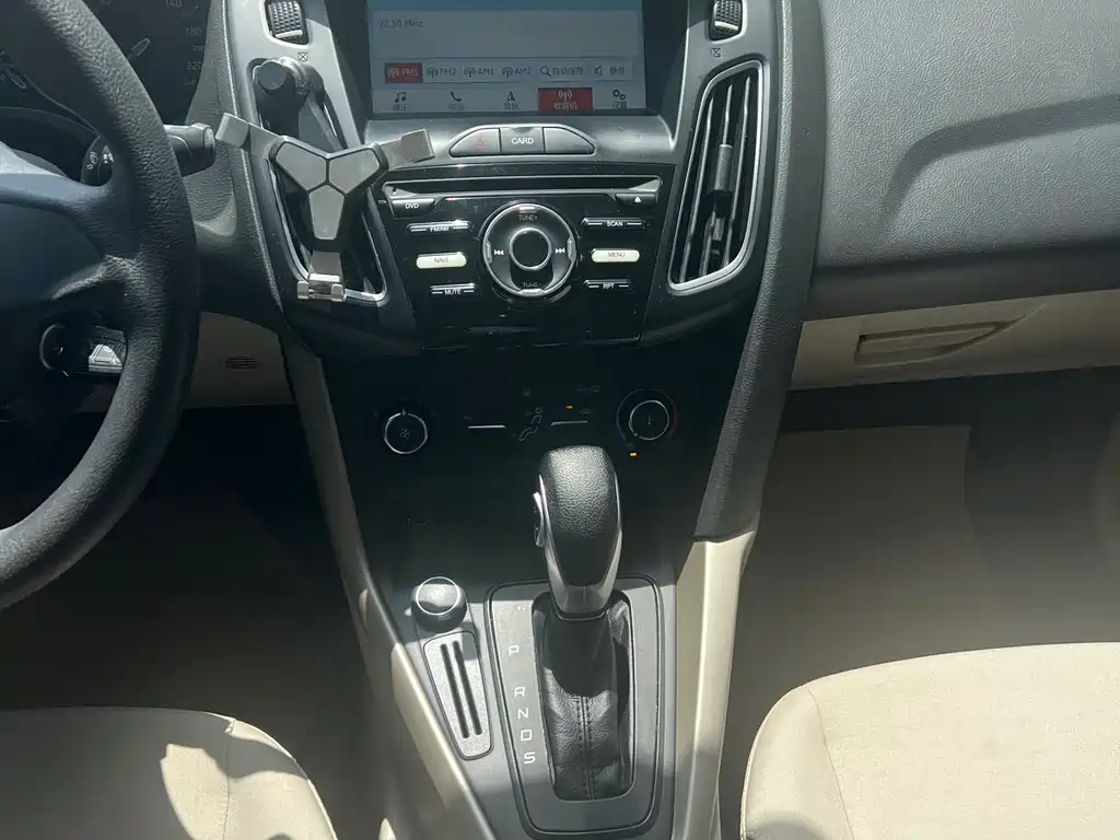 Focus 2017 Sedan 1.6L Automatic Comfort Smart Mobility Edition купить на сайте DeffCars