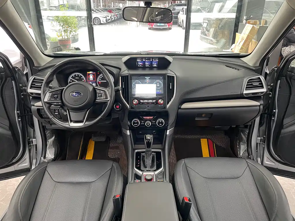Forester 2022 2.0i AWD Deluxe Edition EyeSight купить на сайте DeffCars
