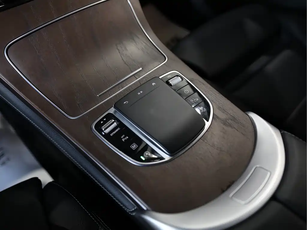 Mercedes-Benz GLC 2020 GLC 260 L 4MATIC luxury model купить на сайте DeffCars