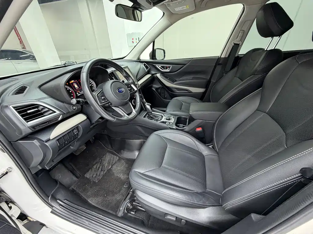 Forester 2022 2.0i AWD Deluxe Edition EyeSight купить на сайте DeffCars
