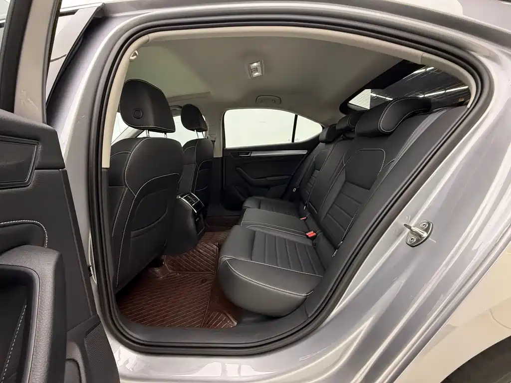 Superb 2023 TSI280 DSG Exclusive Edition купить на сайте DeffCars