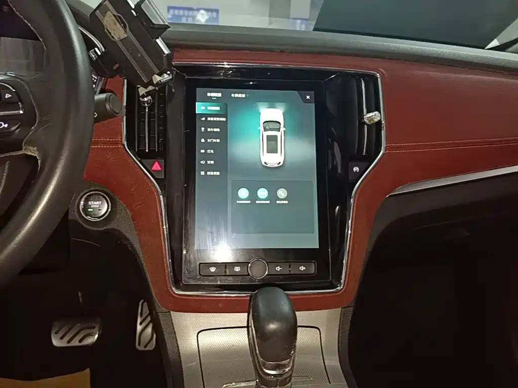 Roewe RX5 2016 30T 4WD Automatic Internet Smart Edition купить на сайте DeffCars