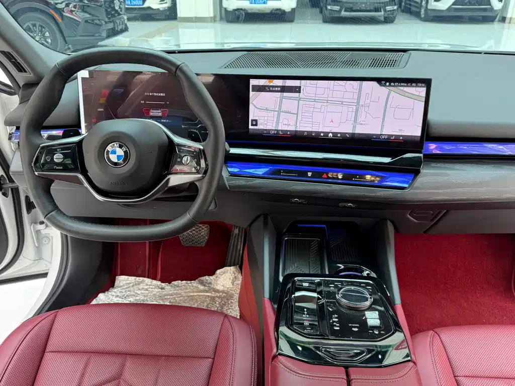 BMW 5 Series 2024 530Li Leading M Sports Package купить на сайте DeffCars