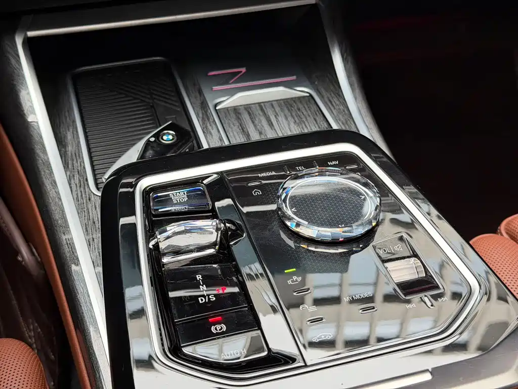 BMW 7 Series 2023 740Li Exclusive M Sports Package купить на сайте DeffCars