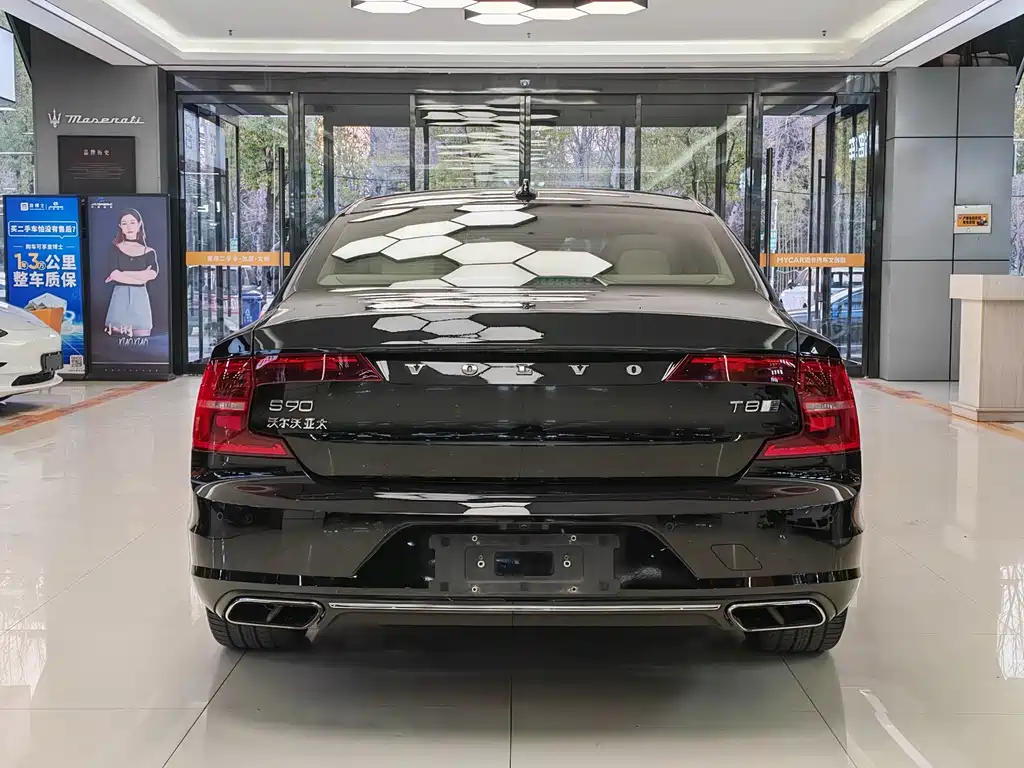 Volvo S90 Plug-in Hybrid 2019 T8 E-Drive Hybrid Honor Edition 3 Seats National VI купить на сайте DeffCars