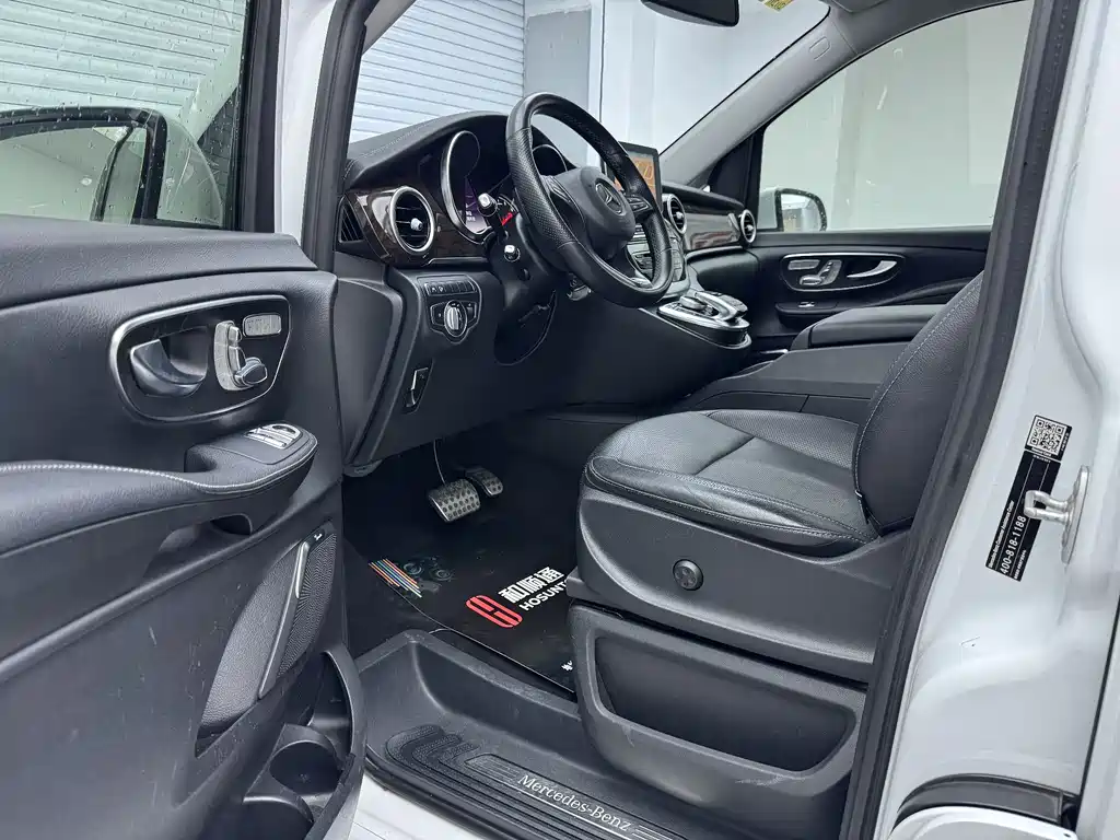 Mercedes-Benz V-Class 2017 V 260 L Premium Extended Edition купить на сайте DeffCars