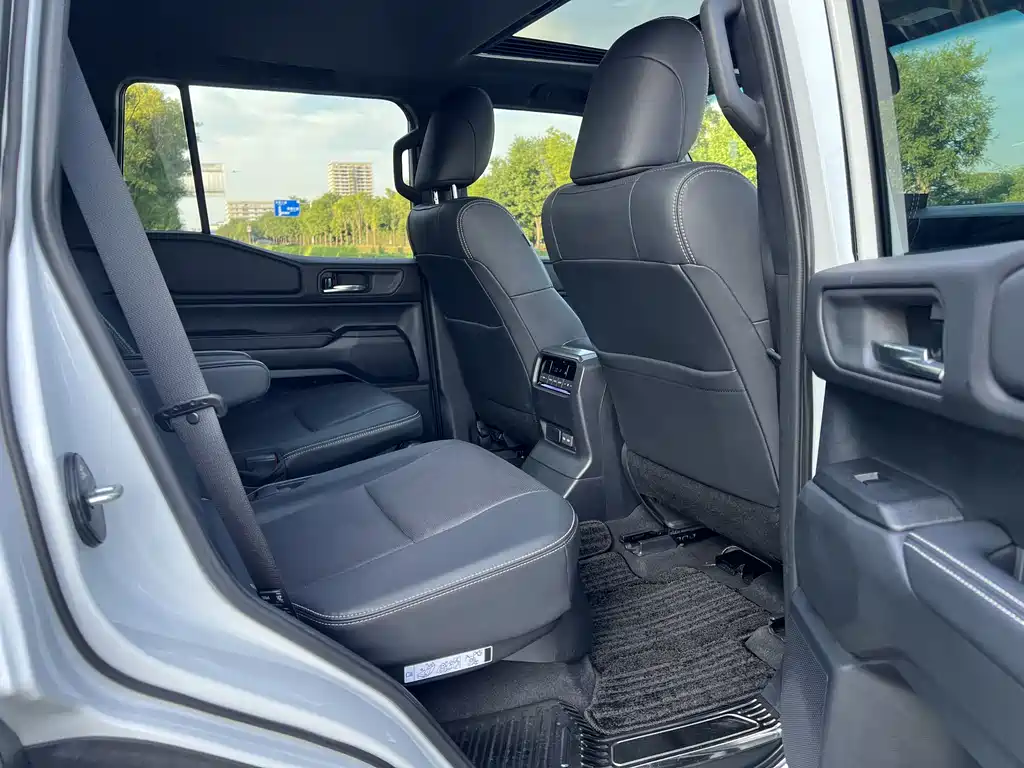 Prado 2024 2.4T all-round TX version 6 seats купить на сайте DeffCars