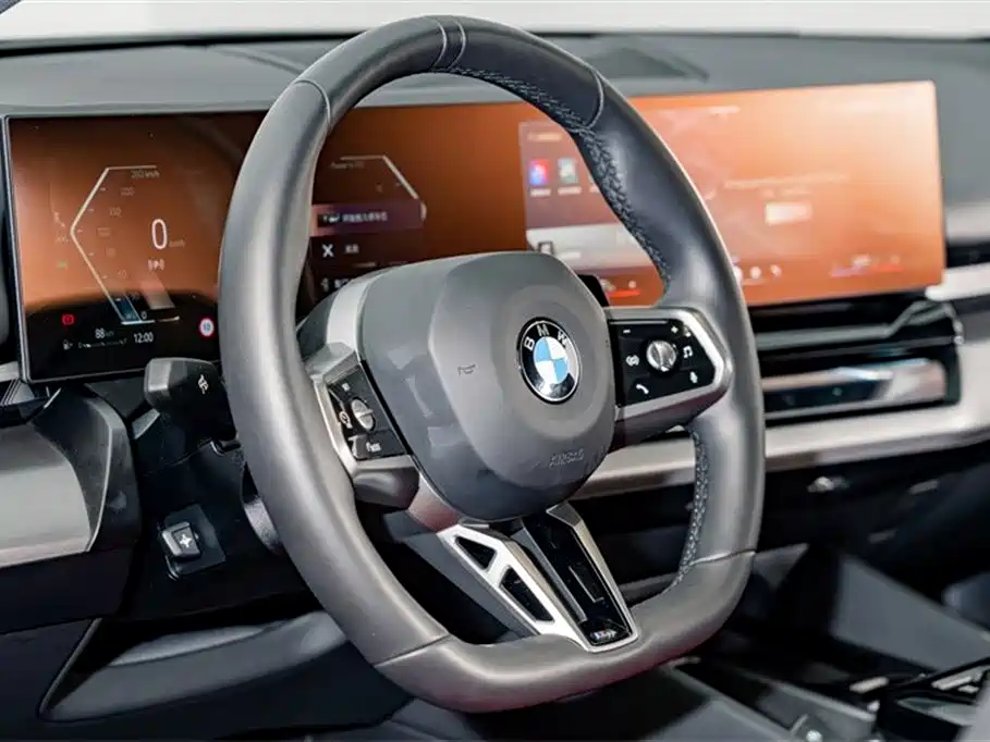 BMW 5 Series 2025 525Li M Sports Package купить на сайте DeffCars