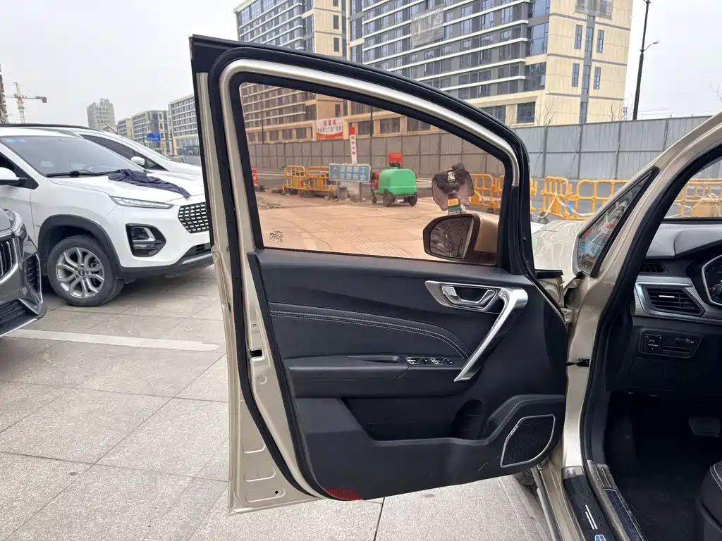 Vision X3 2017 1.5L automatic premium model купить на сайте DeffCars