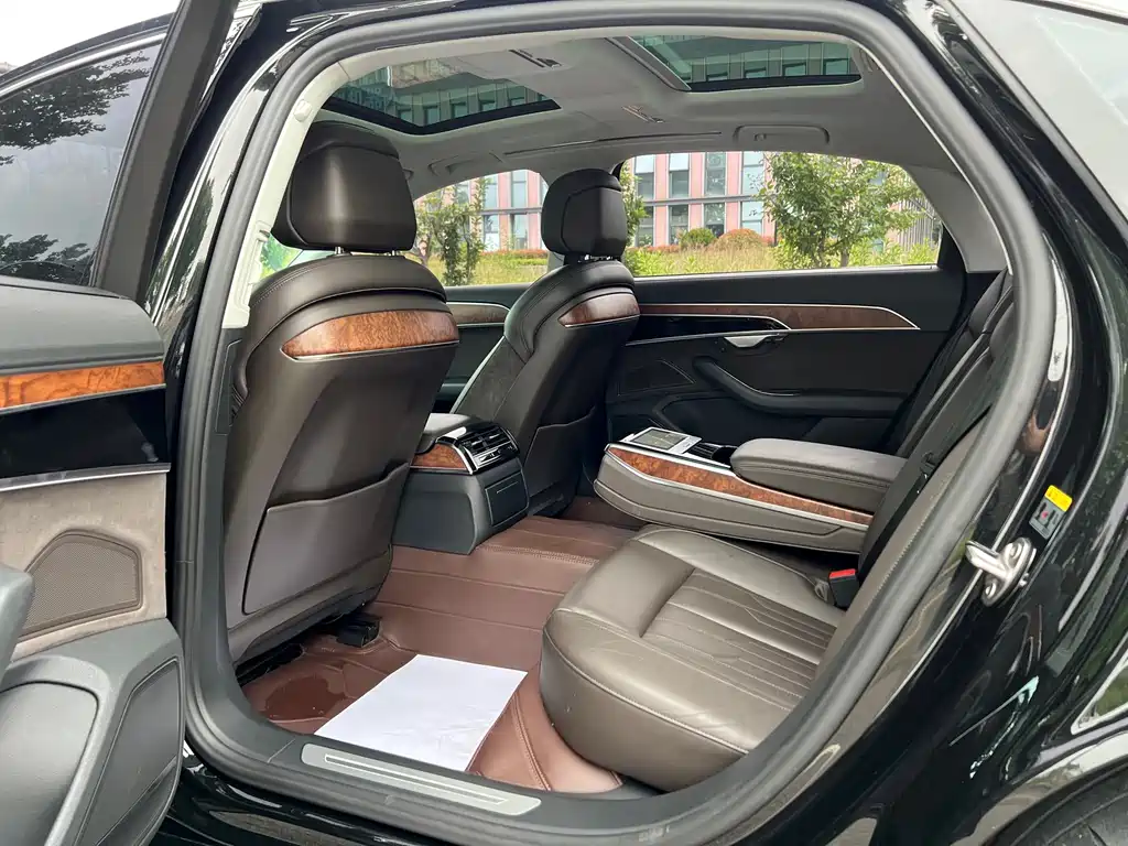 Audi A8 2018 A8L 55 TFSI quattro launch version exclusive model купить на сайте DeffCars