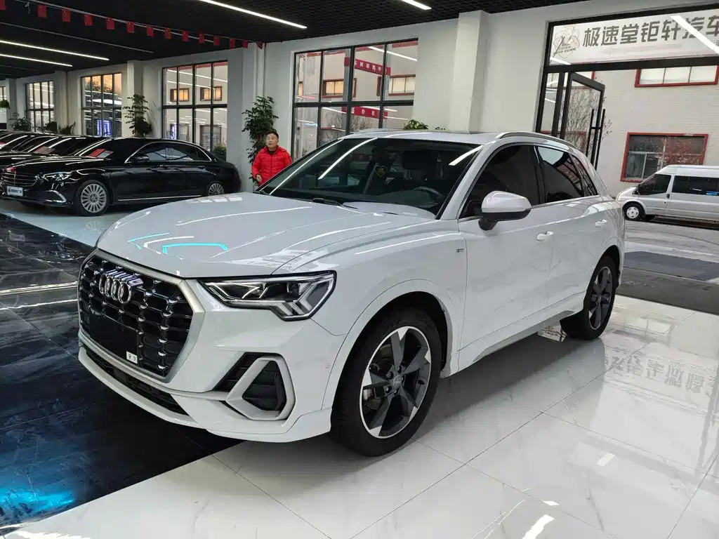 Audi Q3 2020 35 TFSI Fashionable and Dynamic купить на сайте DeffCars