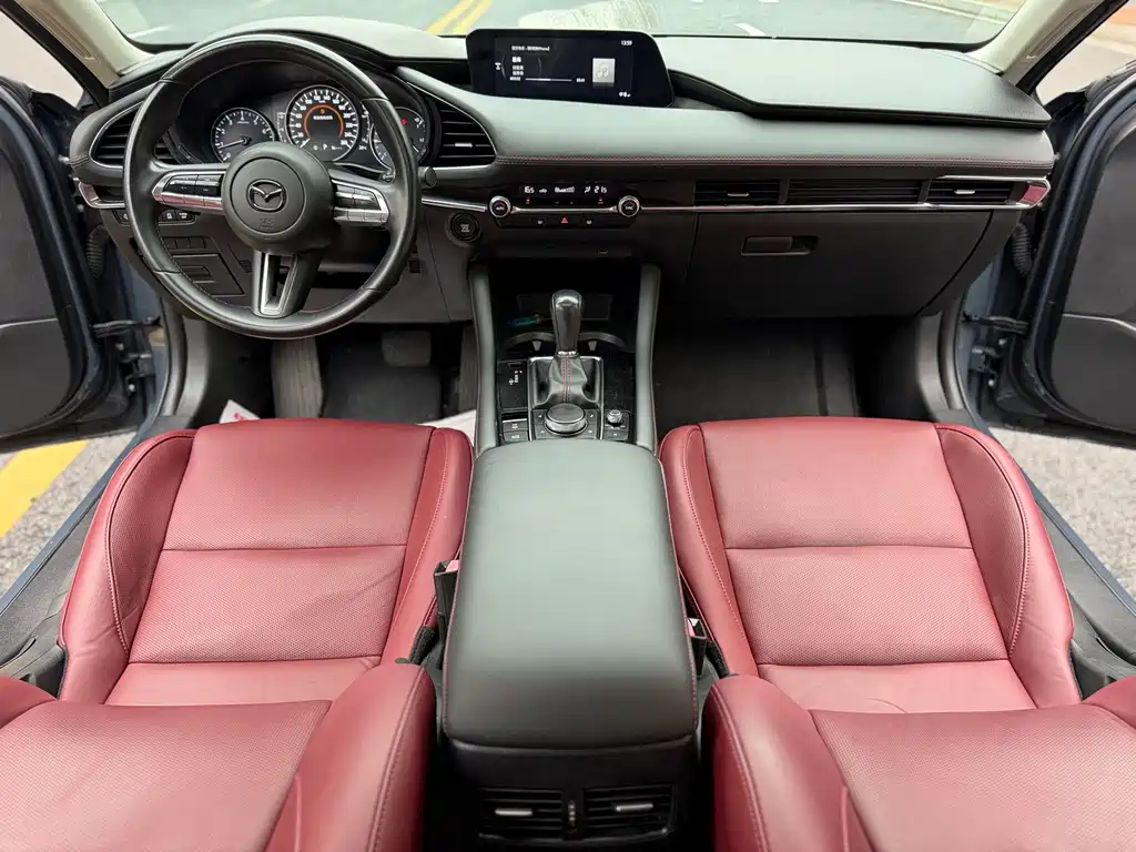 Mazda Axela 2022 2.0L Automatic Quality Obsidian купить на сайте DeffCars