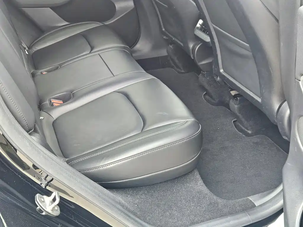 Model Y 2023 rear-wheel drive version купить на сайте DeffCars