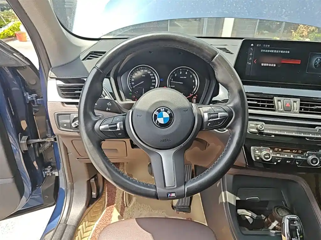 BMW X1 2021 sDrive25Li Leading Model купить на сайте DeffCars