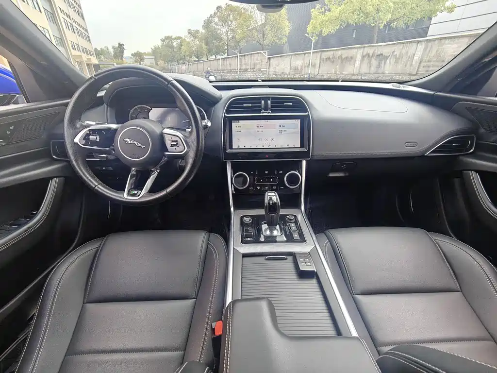Jaguar XEL 2020 2.0T 200PS S Advanced and Elegant Edition купить на сайте DeffCars