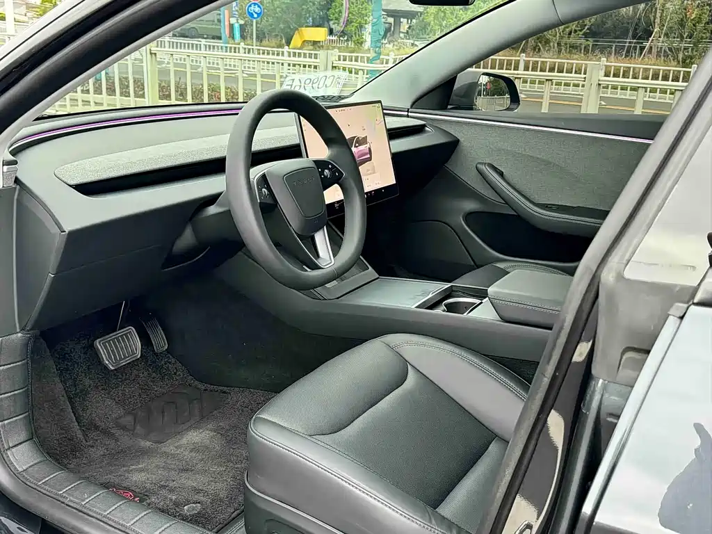 Model 3 2023 rear-wheel drive version купить на сайте DeffCars