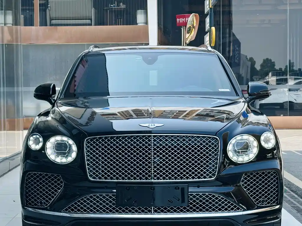 Bentayga 2021 4.0T V8 купить на сайте DeffCars