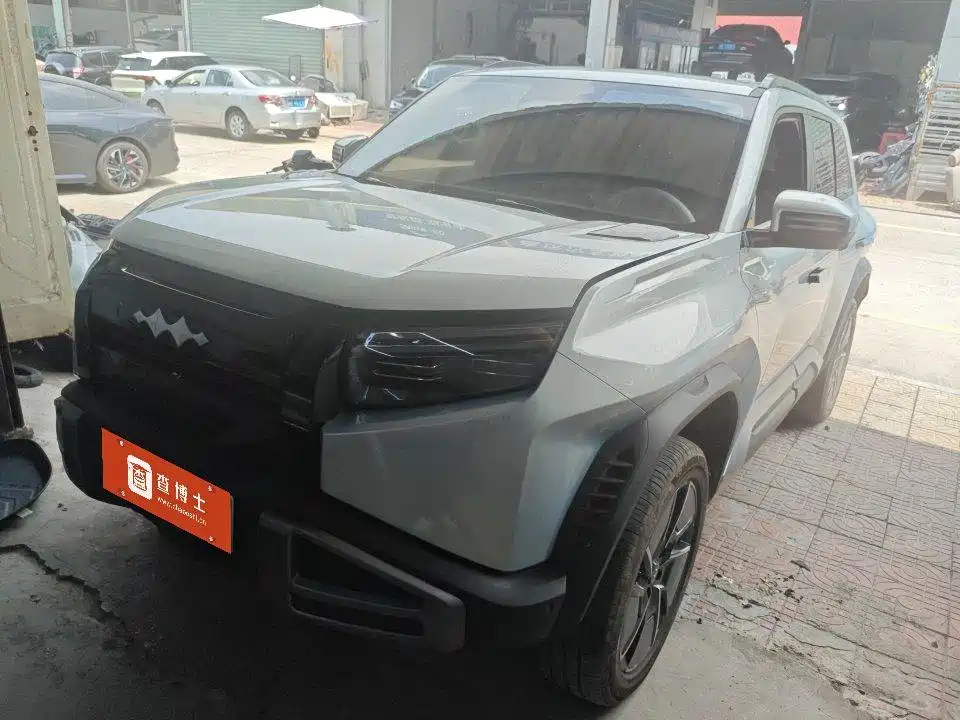 Titanium 3 2025 501KM four-wheel drive Ultra version купить на сайте DeffCars