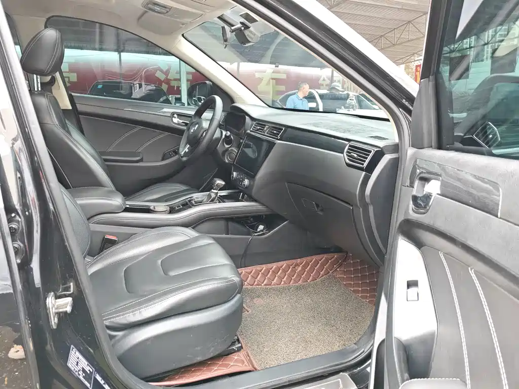 Fengguang 580 2016 facelift 1.5T CVT comfort model купить на сайте DeffCars