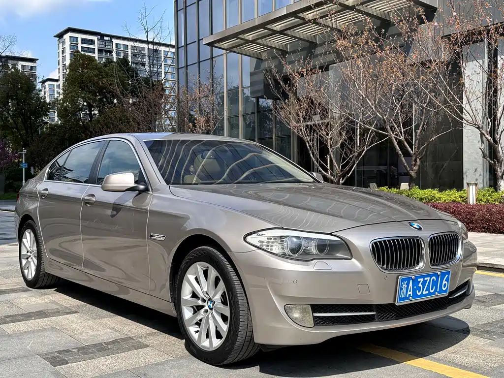 BMW 5 Series 2013 530Li Leading Model купить на сайте DeffCars