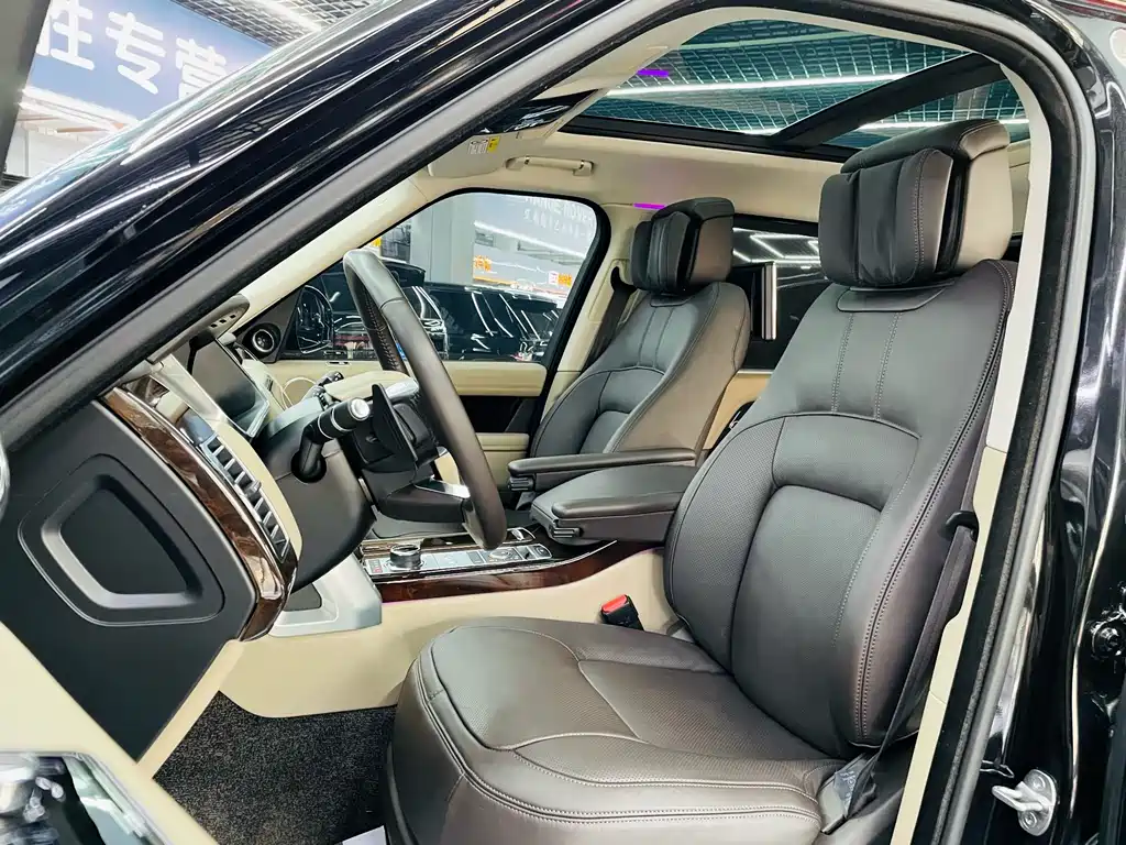 Range Rover 2022 3.0 L6 400PS Legendary Extended Classic Edition купить на сайте DeffCars