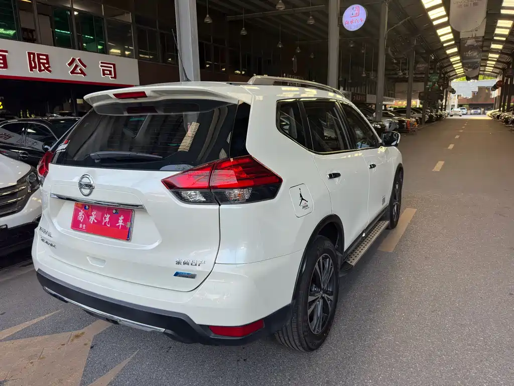 X-Trail 2017 2.5L CVT Deluxe Edition 4WD купить на сайте DeffCars