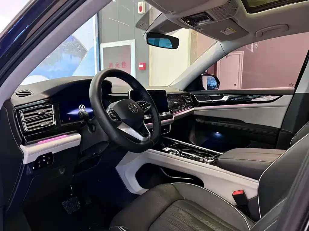 Touron 2023 380TSI four-wheel drive luxury version купить на сайте DeffCars