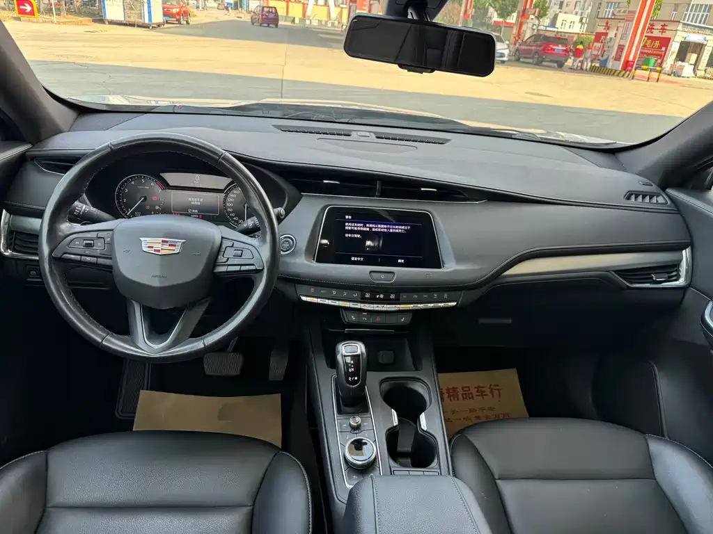 Cadillac XT4 2018 28T two-wheel drive luxury model купить на сайте DeffCars