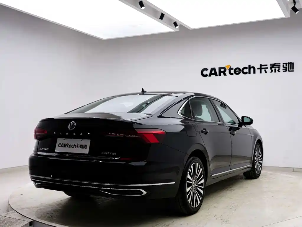 Passat 2019 330TSI Deluxe Edition National VI купить на сайте DeffCars