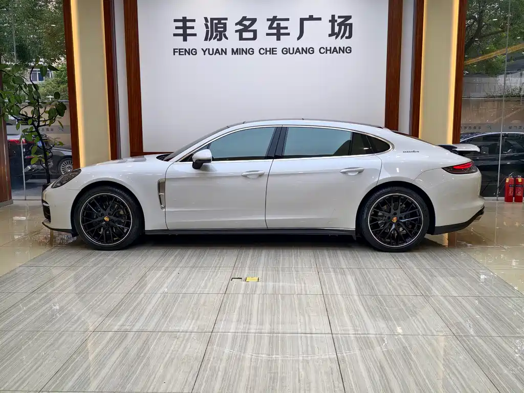 Panamera 2022 Panamera 4 Executive Extended Platinum Edition 2.9T купить на сайте DeffCars