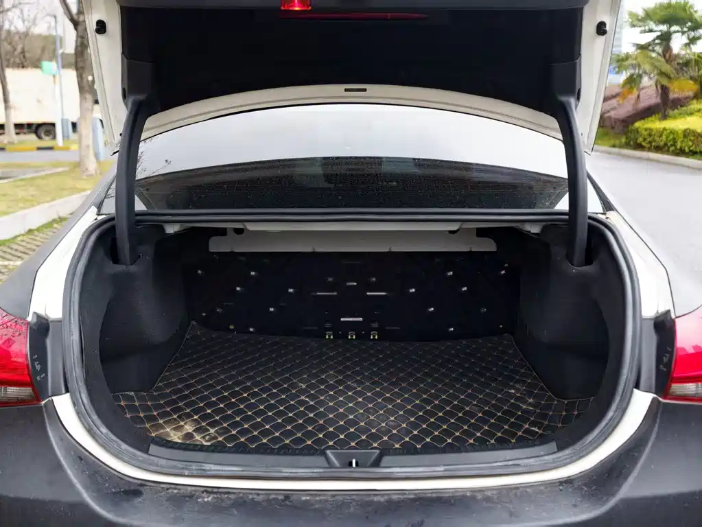 Mercedes-Benz A-Class 2020 facelift A 180 L sports sedan купить на сайте DeffCars