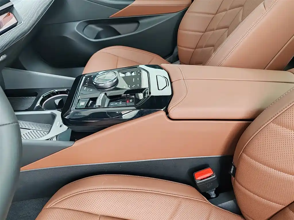 BMW 5 Series 2024 530Li Leading Luxury Package купить на сайте DeffCars
