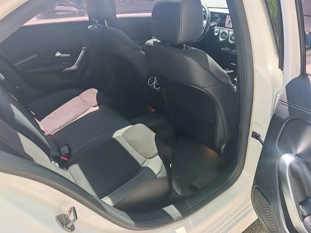 Mercedes-Benz A-Class 2021 A 200 L Sports Sedan Fashionable купить на сайте DeffCars