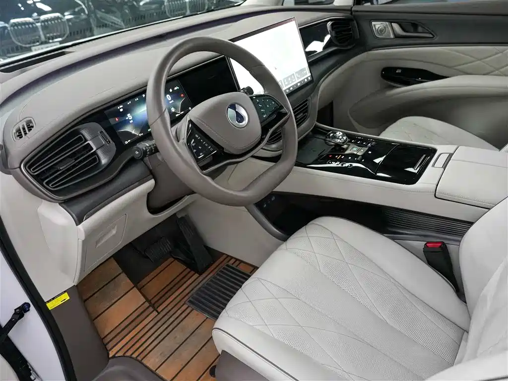 Denza D9 2022 DM-i 970 four-wheel drive flagship model купить на сайте DeffCars