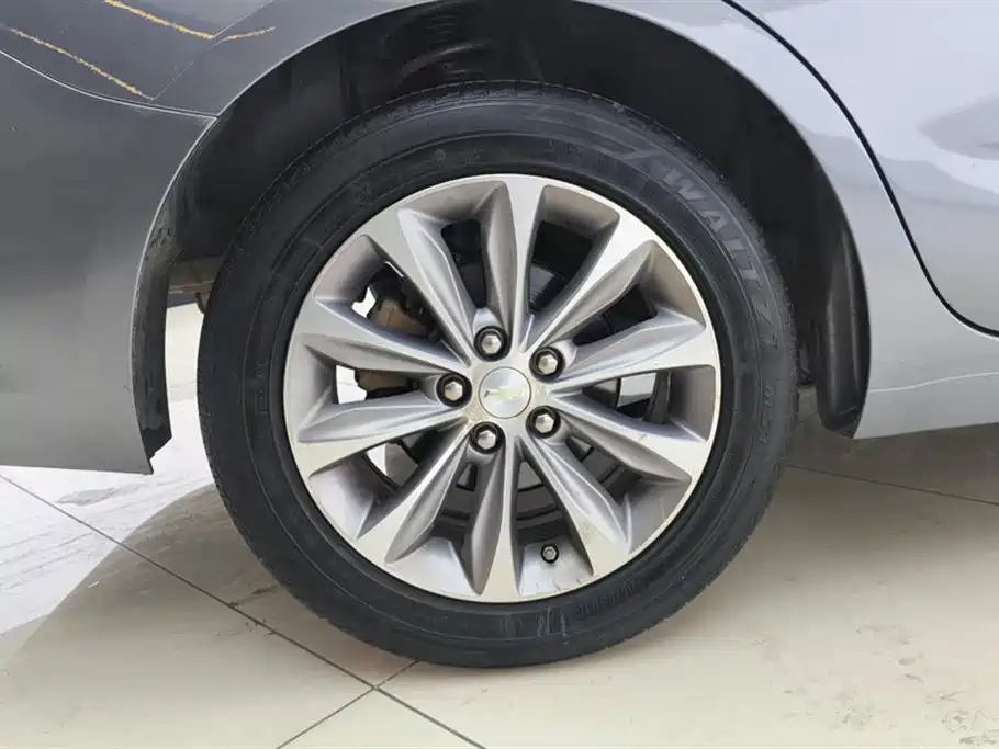 Cruze 2022 320 Automatic Sunroof Edition купить на сайте DeffCars