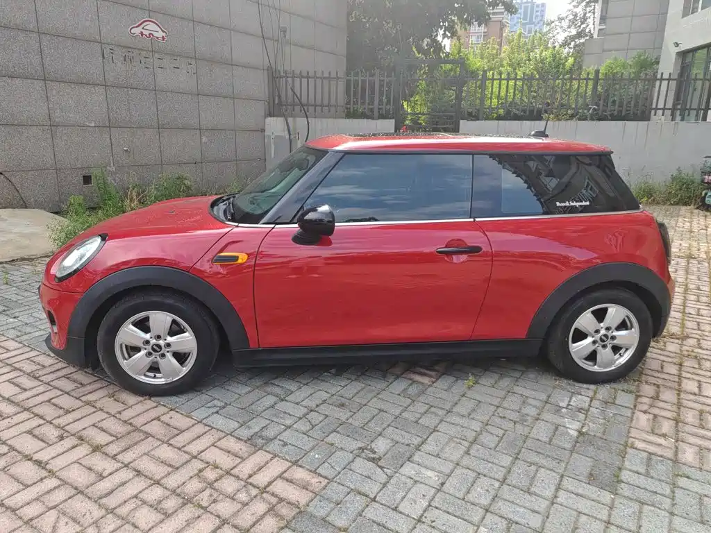 MINI 2018 1.5T ONE купить на сайте DeffCars