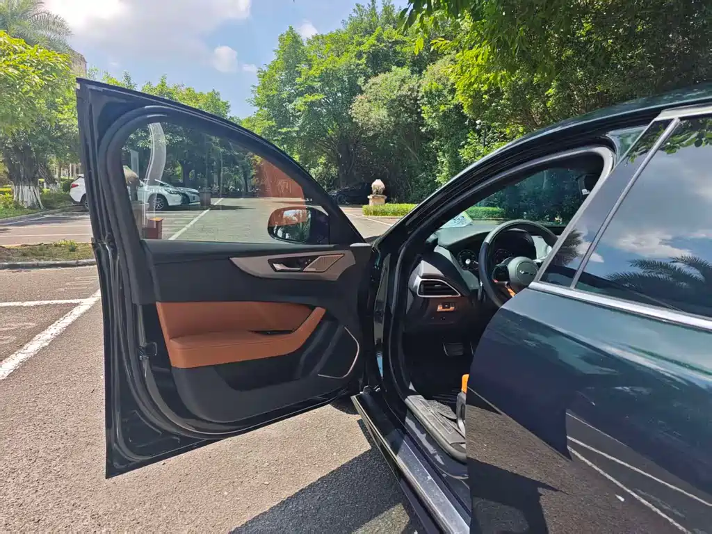 Jaguar XEL 2023 2.0T 250PS R-DYNAMIC S Advanced Sports Edition купить на сайте DeffCars