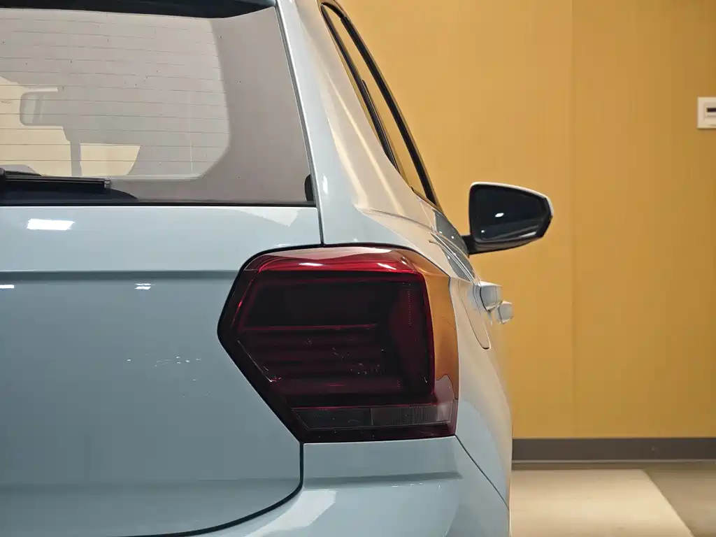 Polo 2023 facelift Plus 1.5L automatic indulgence version купить на сайте DeffCars