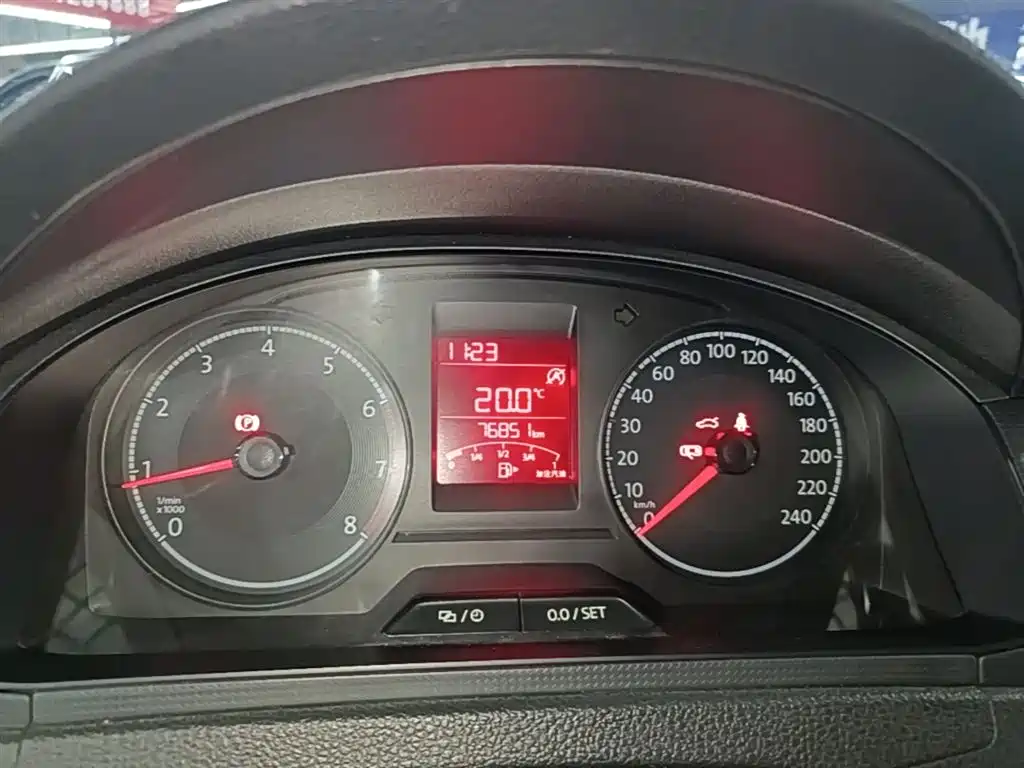 Santana 2018 1.5L Manual Fashion Edition купить на сайте DeffCars