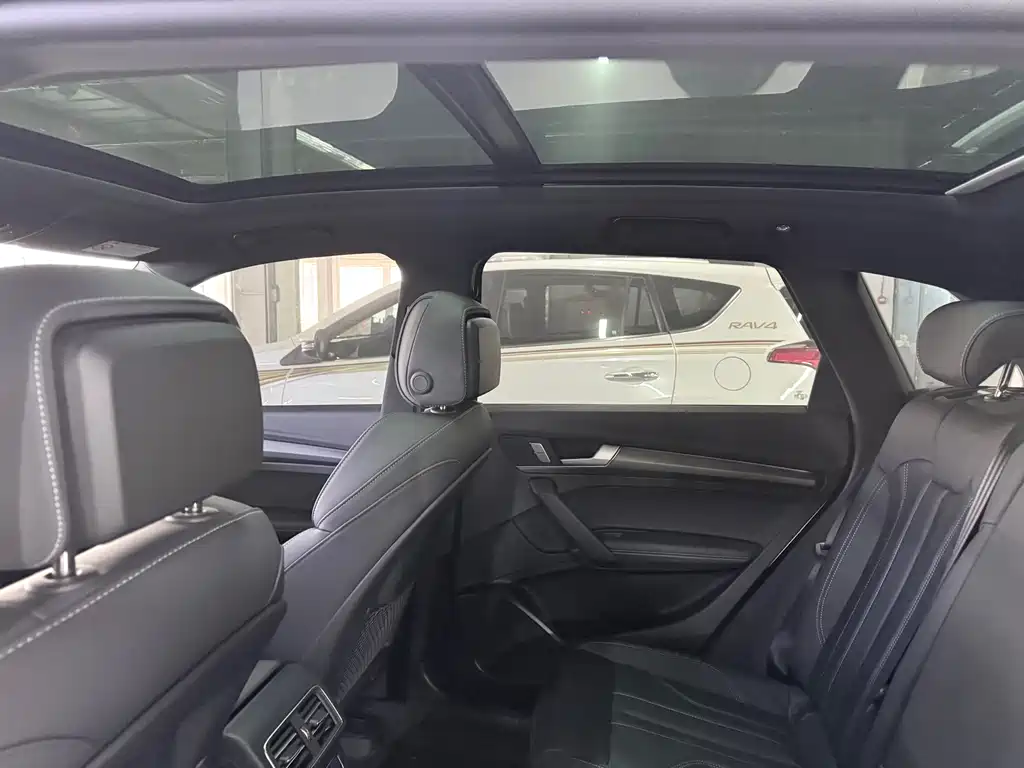 Audi Q5L 2025 40 TFSI Fashionable and Dynamic купить на сайте DeffCars